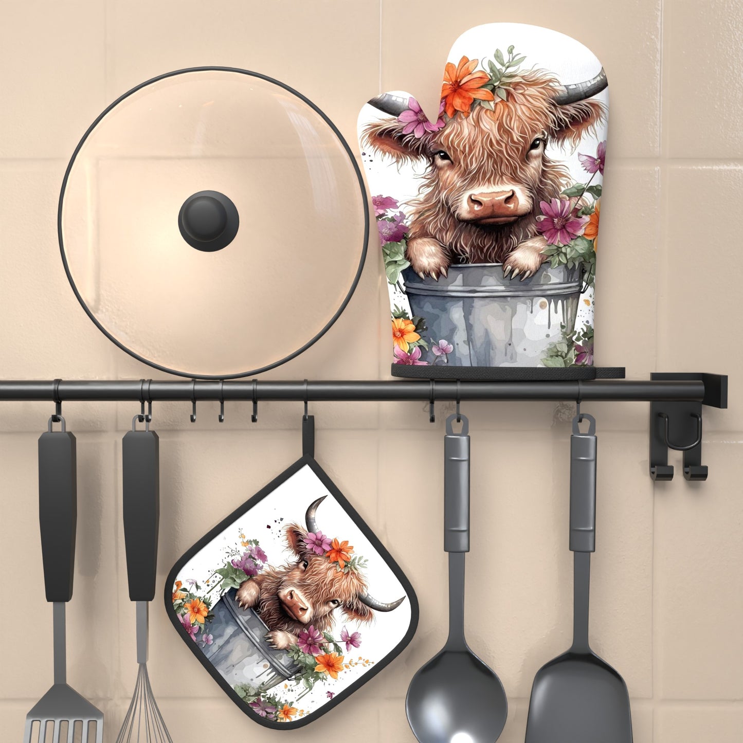 2-Piece Highland Cow Floral Oven Mitt & Pot Holder Set – Heat Resistant, Non-Slip, (10.6x6.7")
