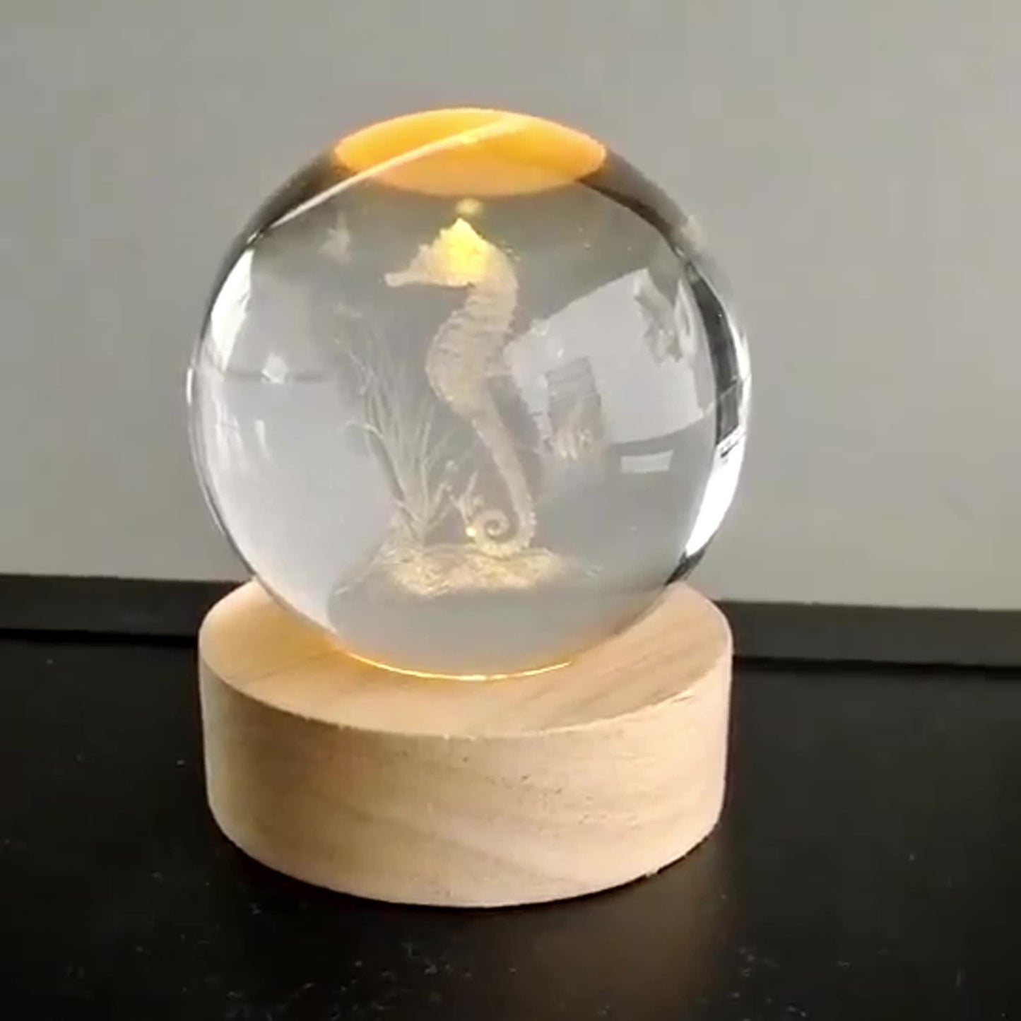3D Seahorse Crystal Night Light – Color-Changing LED with Bamboo Base, 2"x3"